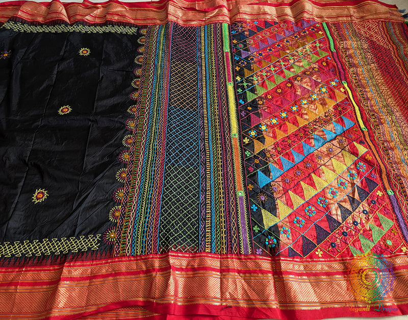 Black Lambani Handwork Pure Ilkal Silk Saree – Ilkal Handloom Saree Online India | Elegantt Drapes