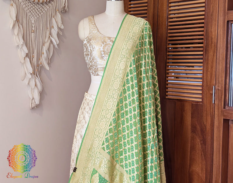 Green Banarasi Bandhani Georgette Dupatta 2 – Bandhani Saree Online India | Elegantt Drapes