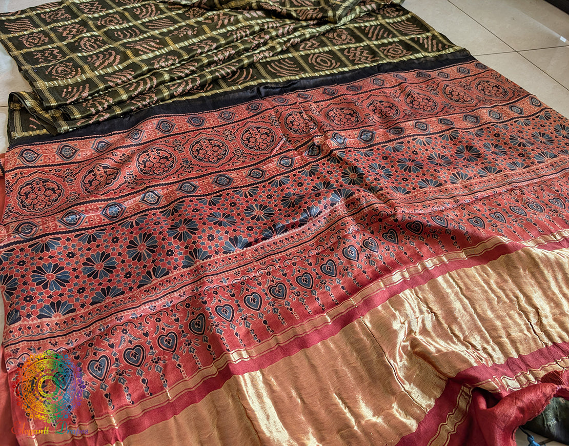 Green Gharchola Gaji Silk Bandhani Saree – Bandhani Saree Online India | Elegantt Drapes