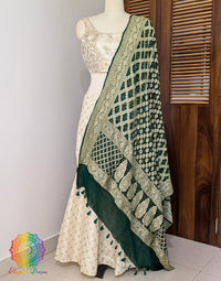 Green Banarasi Bandhani Georgette Dupatta – Bandhani Saree Online India | Elegantt Drapes