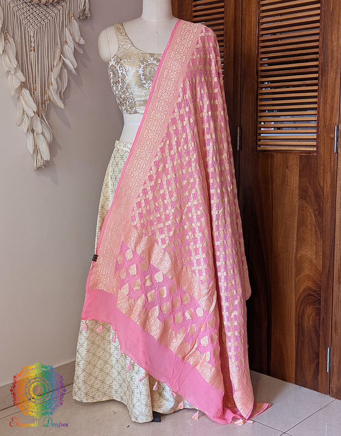 Pastel Pink Banarasi Bandhani Georgette Dupatta – Bandhani Saree Online India | Elegantt Drapes