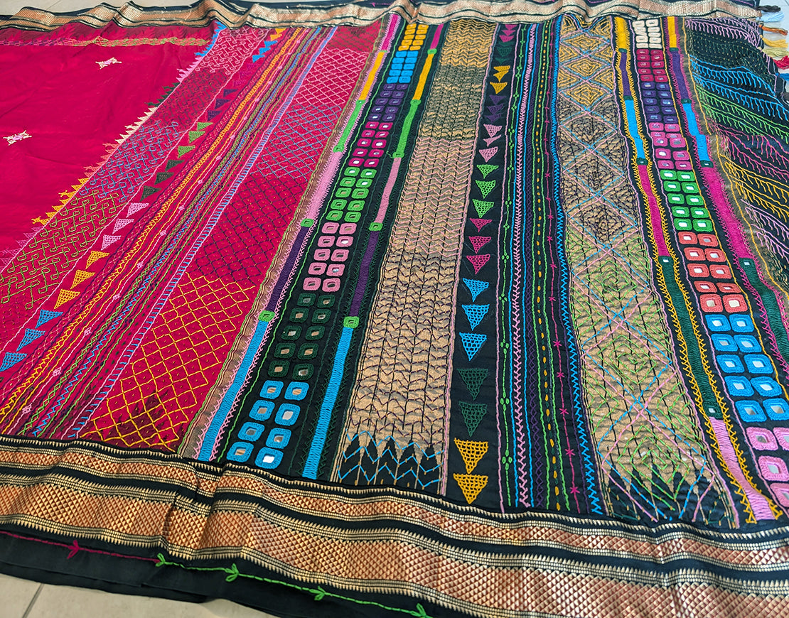 Red Pure Ilkal Silk Lambani Handwork Saree – Ilkal Handloom Saree Online India | Elegantt Drapes