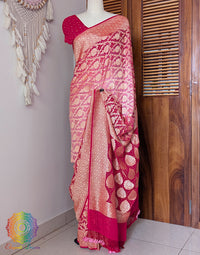 Red Shaded Banarasi Bandhani Khaddi Georgette Saree – Bandhani Saree Online India | Elegantt Drapes