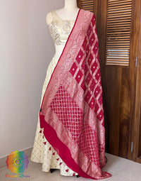 Red Banarasi Bandhani Georgette Dupatta – Bandhani Saree Online India | Elegantt Drapes