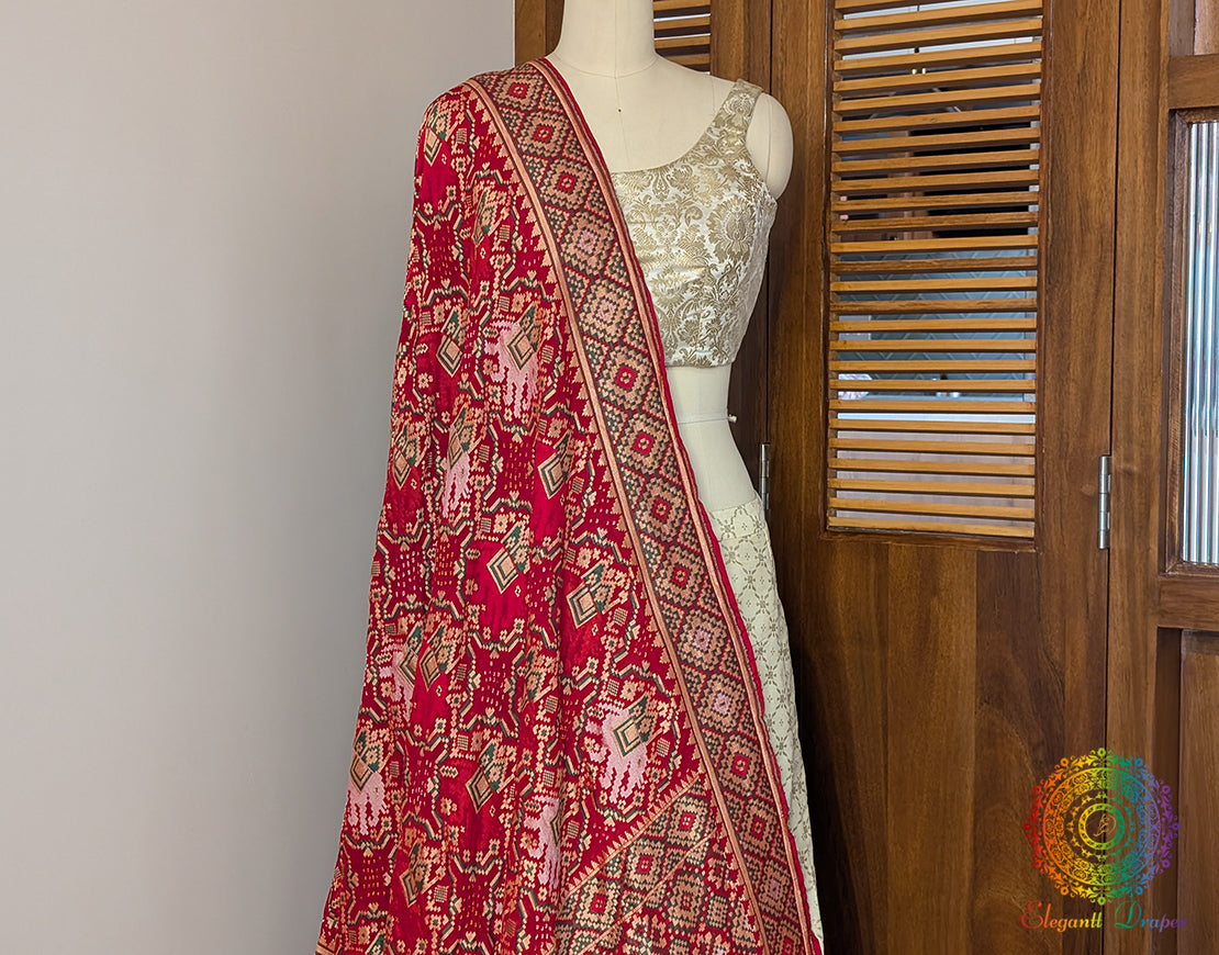 Red Banarasi Handloom Georgette Meenakari Bandhani Dupatta – Bandhani Saree Online India | Elegantt Drapes