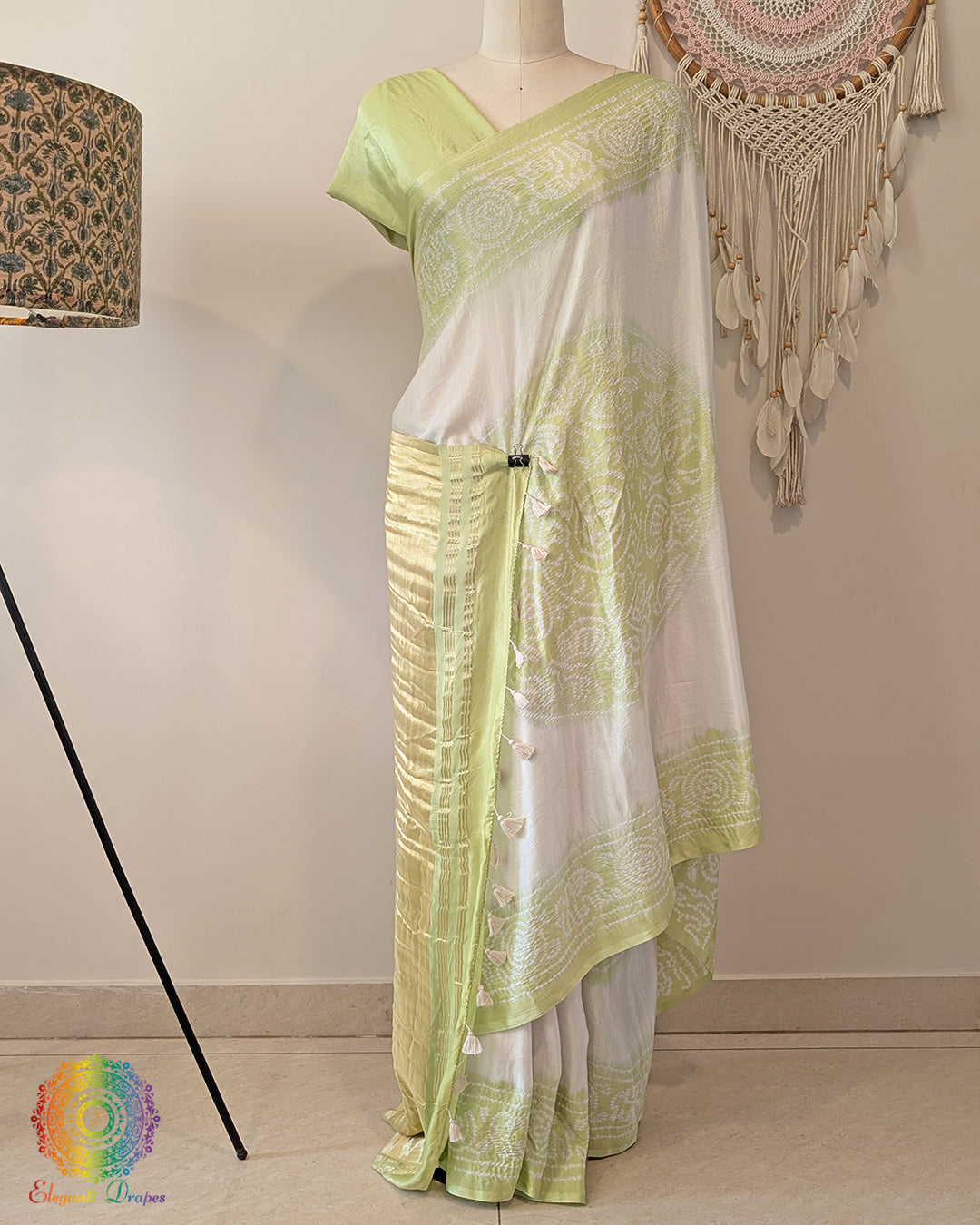 White Green Pure Gajji Silk Bandhani Saree – Bandhani Saree Online India | Elegantt Drapes