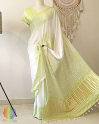 White Green Pure Gajji Silk Bandhani Saree – Bandhani Saree Online India | Elegantt Drapes