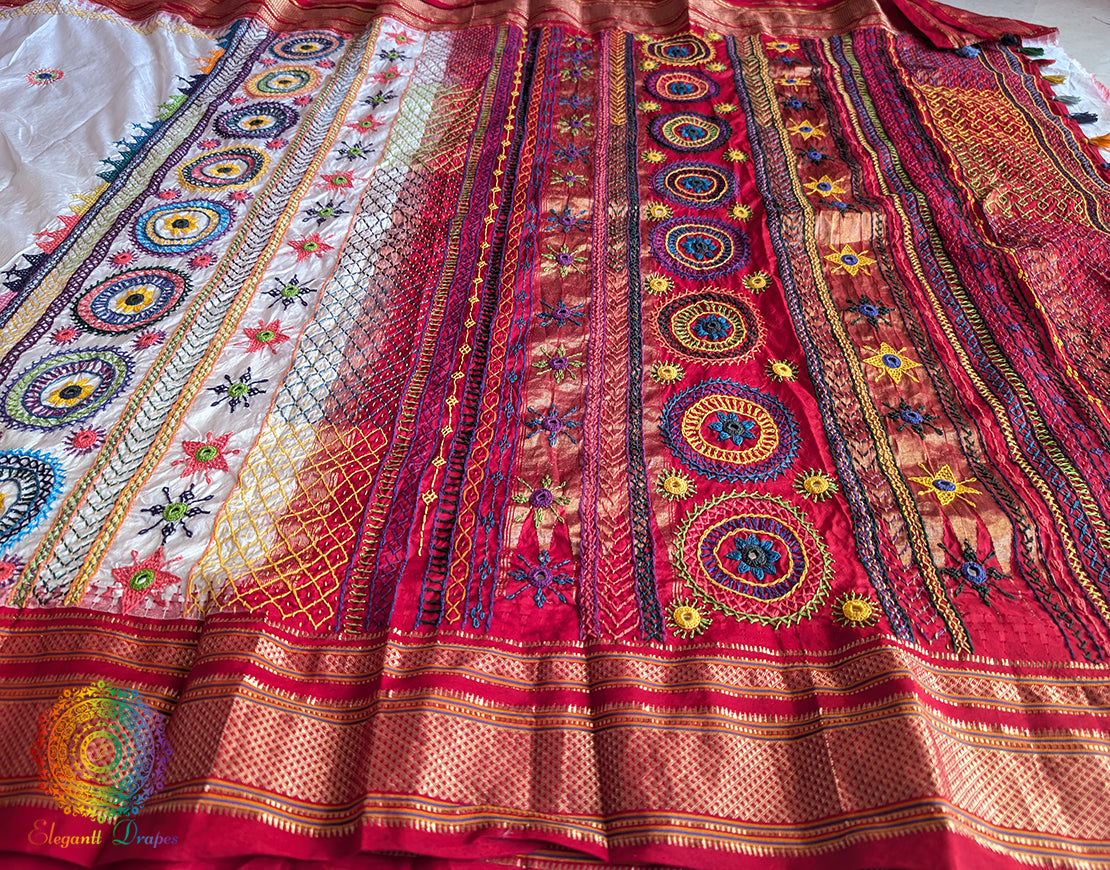 White Red Pure Ilkal Silk Lambani Handwork Saree – Ilkal Handloom Saree Online India | Elegantt Drapes