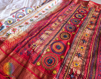 White Red Pure Ilkal Silk Lambani Handwork Saree – Ilkal Handloom Saree Online India | Elegantt Drapes