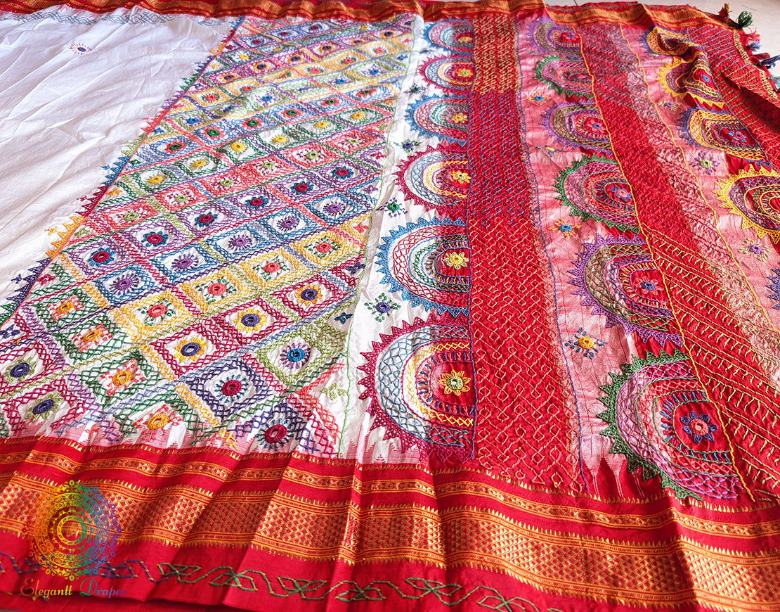 White Lambani Handwork Pure Ilkal Silk Saree – Ilkal Handloom Saree Online India | Elegantt Drapes