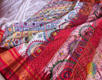 White Lambani Handwork Pure Ilkal Silk Saree – Ilkal Handloom Saree Online India | Elegantt Drapes