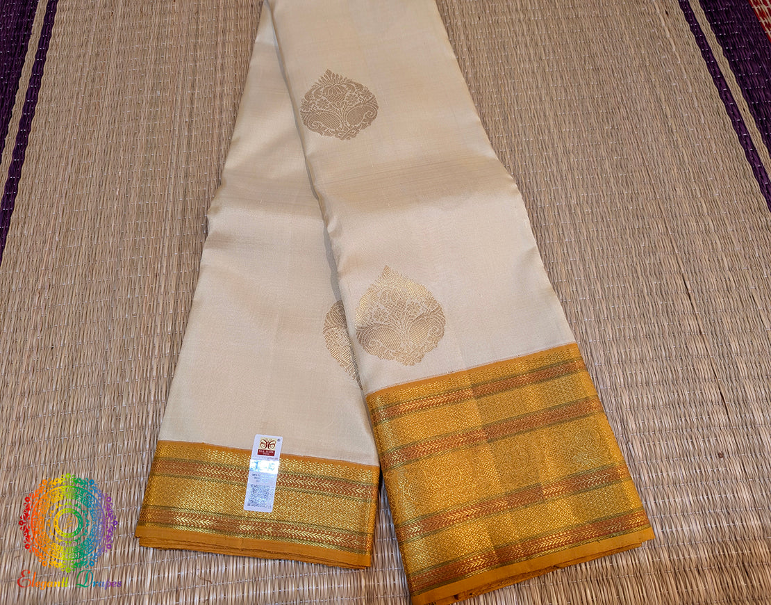 Off White Gold Pure Kanjivaram Silk Saree – Handloom Saree Online India | Elegantt Drapes