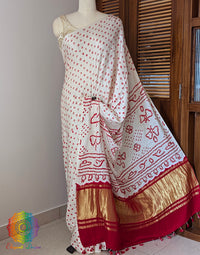 White saree pallu with Bandhej detailing