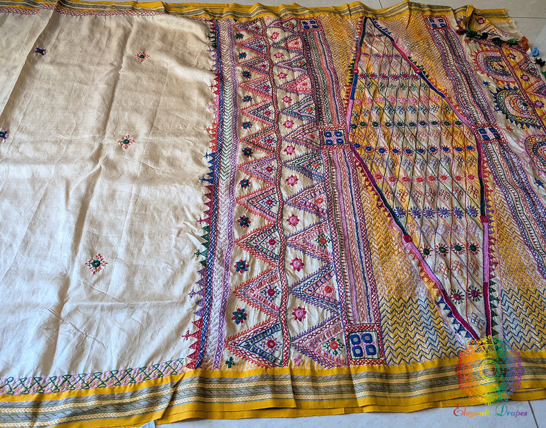 Lambani Handwork Vidarbha Tussar Silk Saree – Handloom Saree Online India | Elegantt Drapes