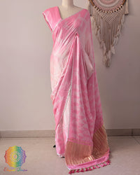 Baby pink pure Gaji silk Bandhani saree drape view
