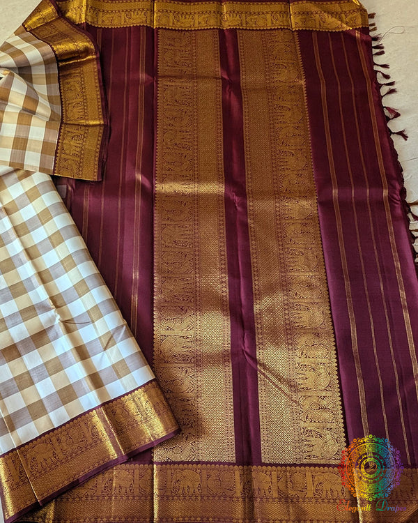 Off White Beige Checkered Pure Kanjivaram Silk Saree – Open Full View displaying the complete saree with its classic checkered pattern, subtle neutral shades and traditional Kanjivaram handloom craftsmanship.
