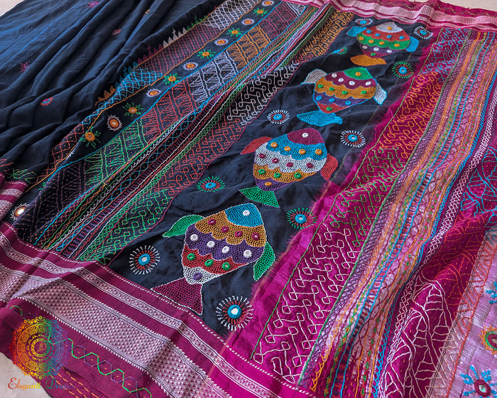 Black Ilkal cotton saree palla view