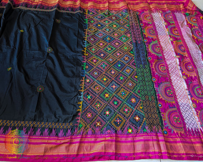 Black pink Ilkal silk saree with Lambani handwork open view