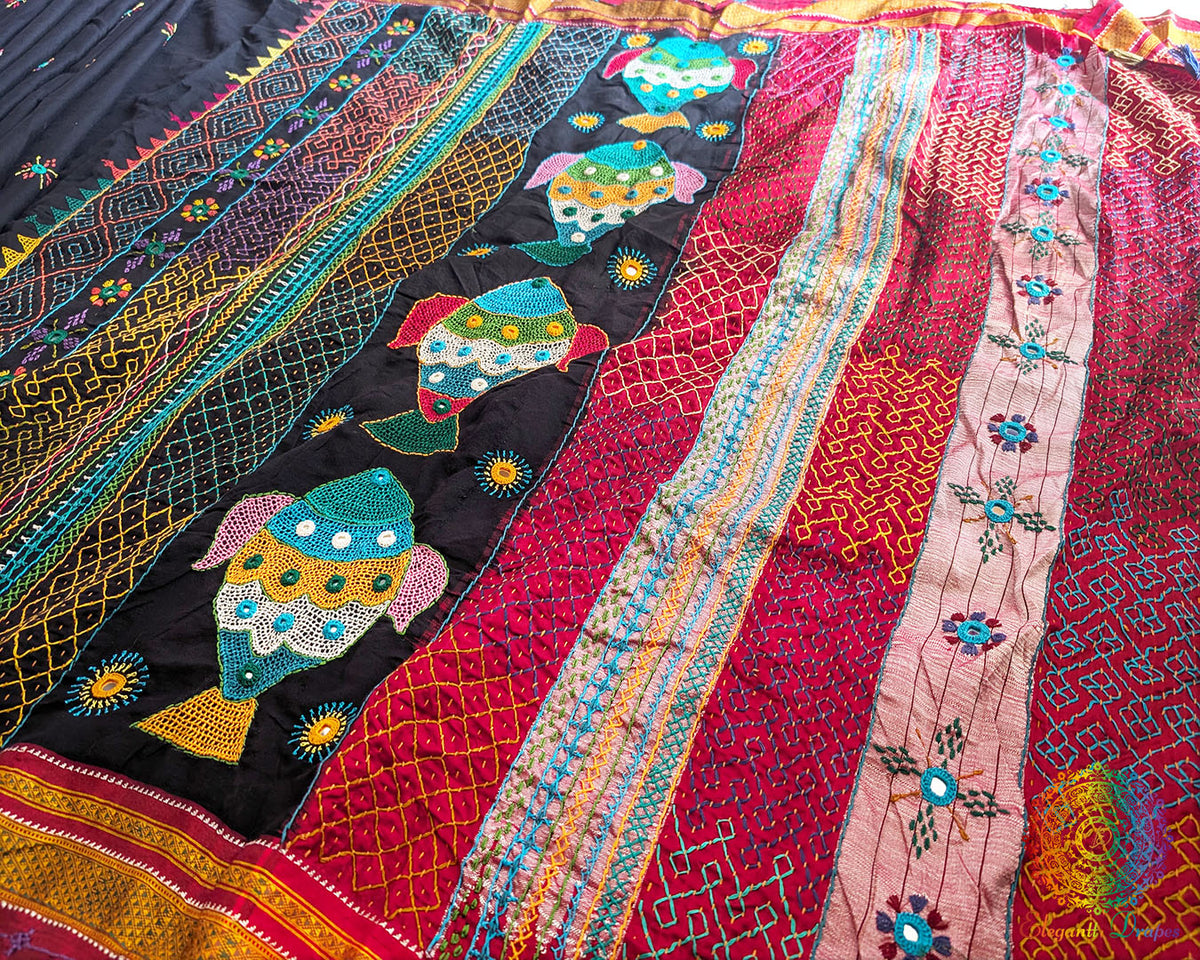 Detailed red and golden woven border on Black Ilkal Cotton Saree