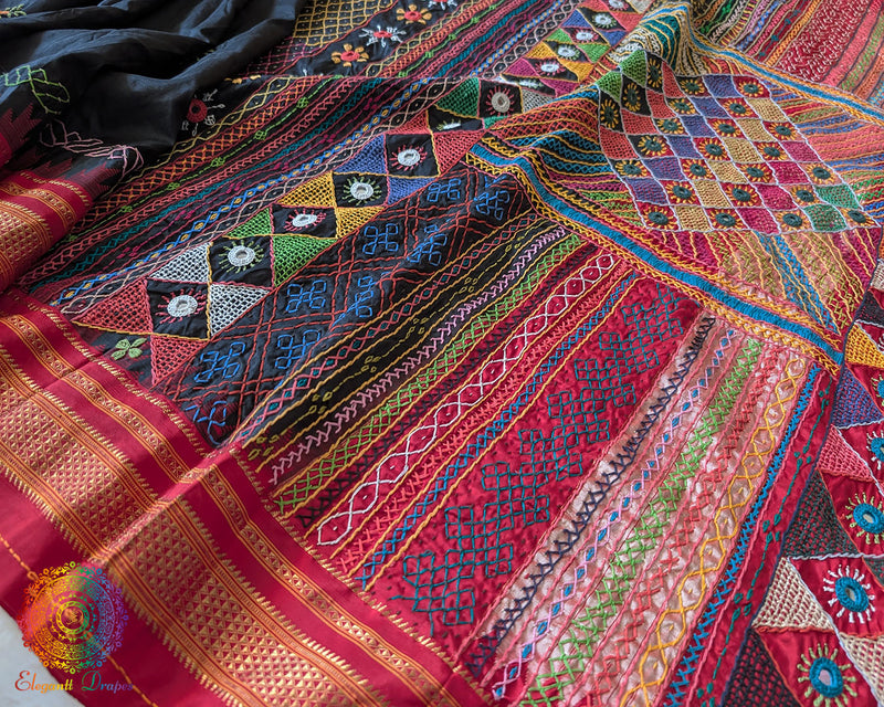 Black and red Ilkal silk saree palla view