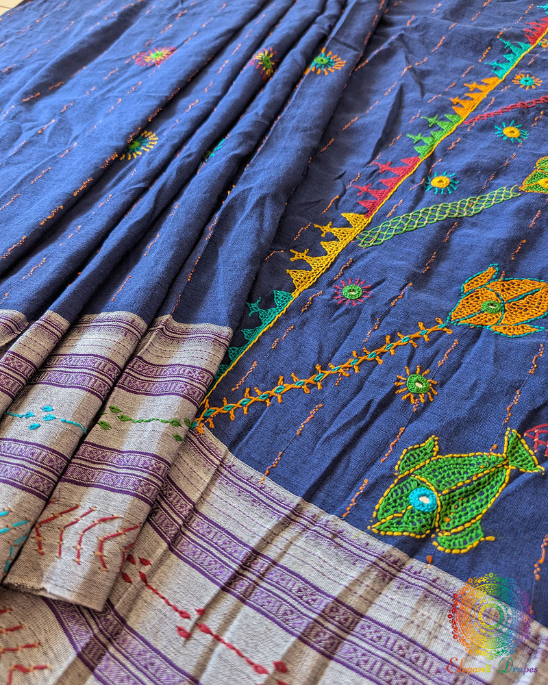 Close-up of the traditional Ilkal woven border with intricate Lambani hand embroidery