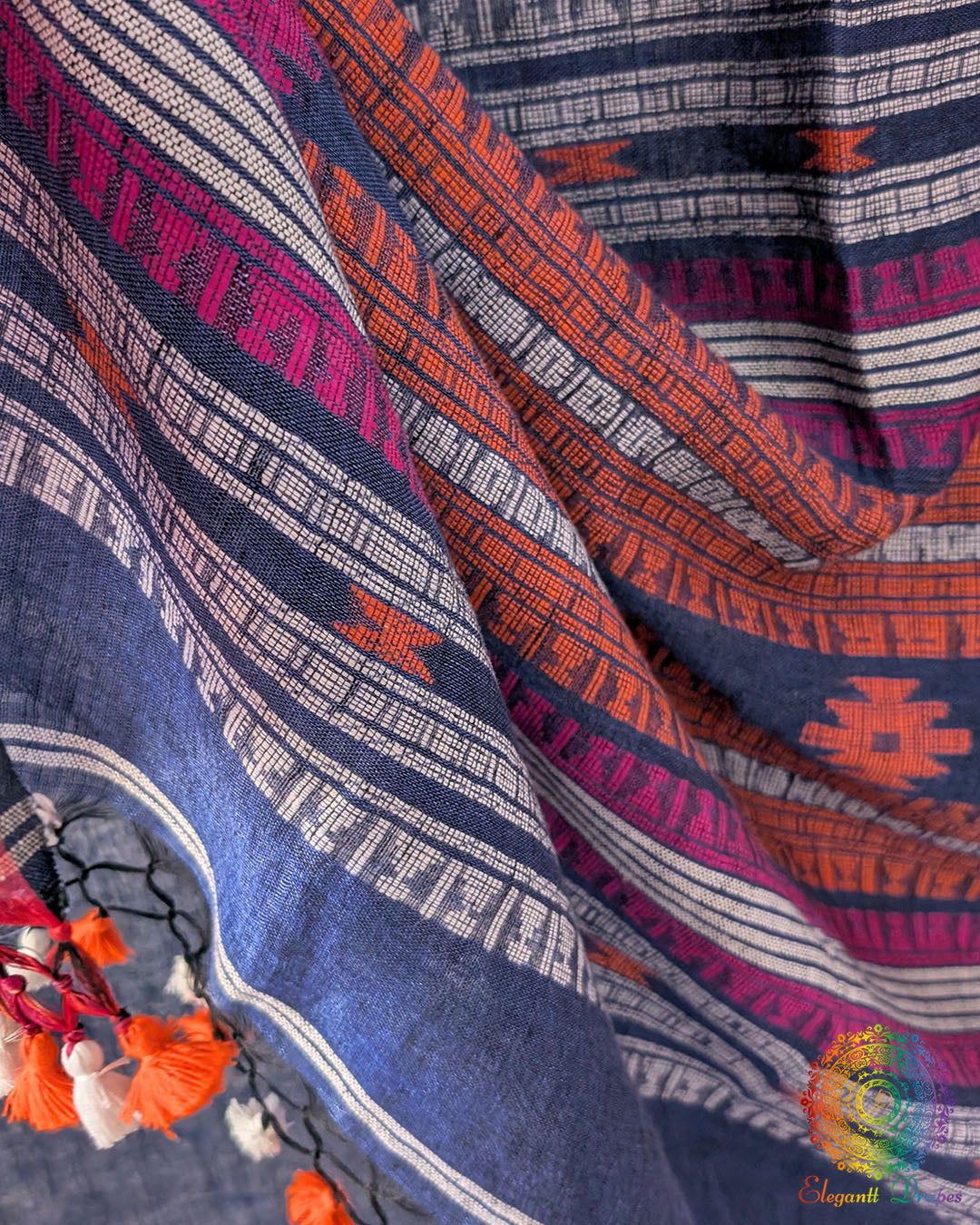 Weave close up on blue linen bhujodi saree