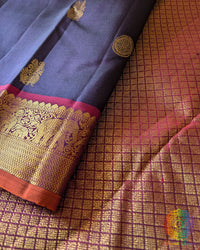 Close-up of zari detailing on Blue Purple Pure Kanjivaram Silk Saree