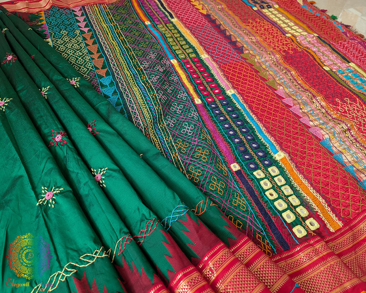 Detailed view of the Deep Green Pure Ilkal Silk Saree body, showcasing the rich green silk fabric and traditional Ilkal weaving texture.