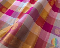 Detailed view of the woven 1-Gram Gold Zari border on the Pink Taupe Checked Pure Kanjivaram Silk Saree