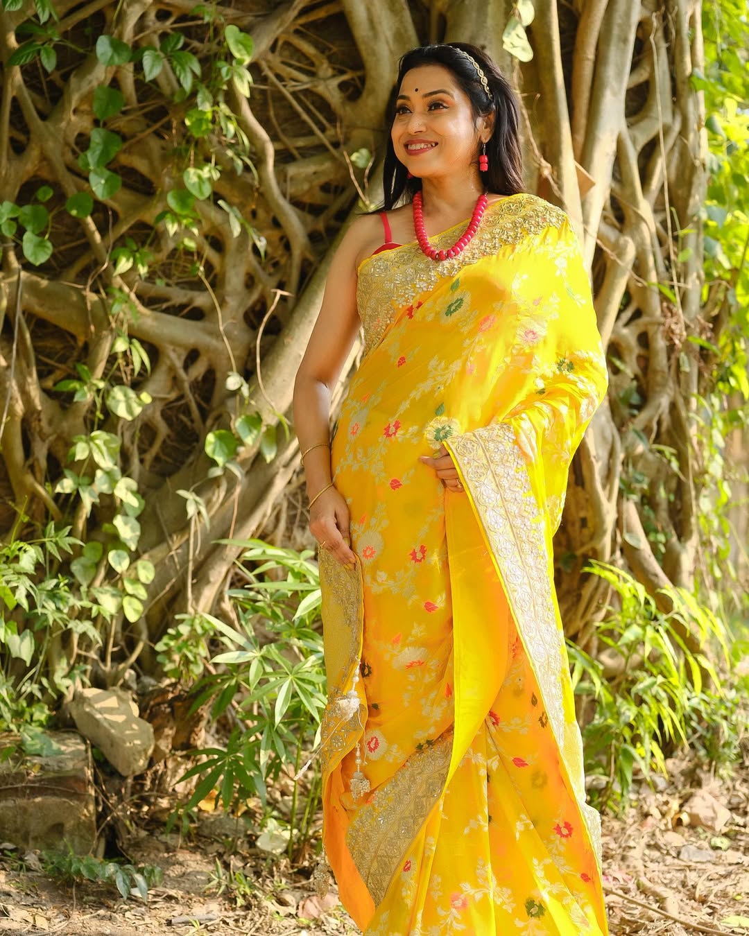 Chumki Sharma Celebrity in our Yellow Banarasi Pure Georgette Gota Embroidered Saree