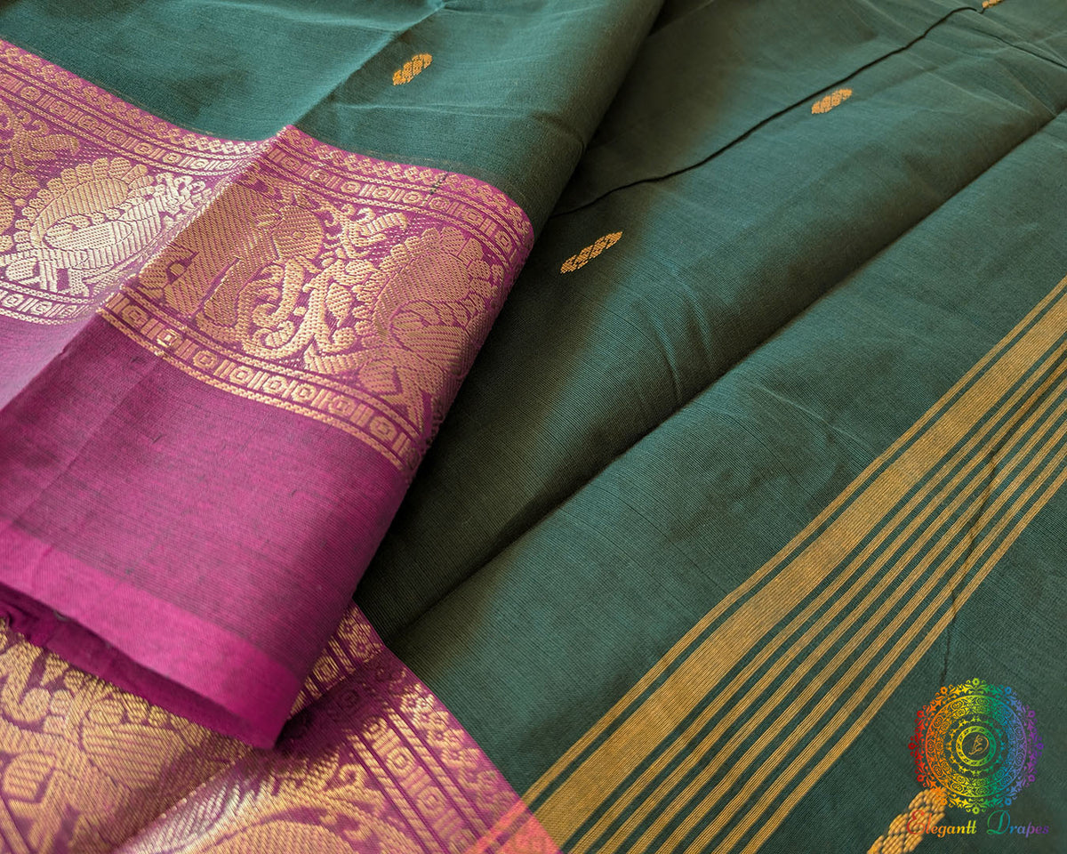 Ganga Jamuna border close up on deep green Kanchi cotton saree showing contrast detail