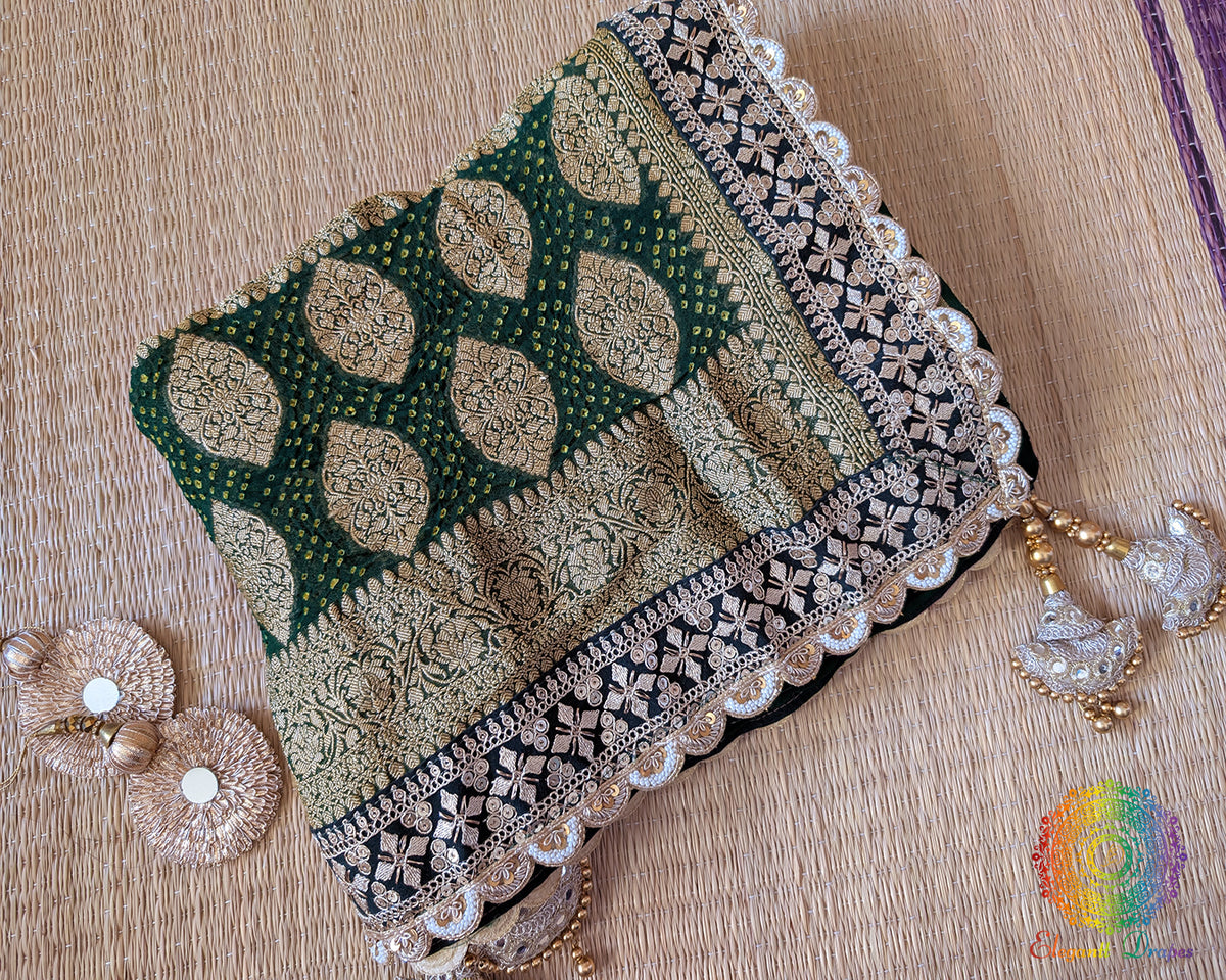 Banarasi georgette dupatta with bandhej pattern close view