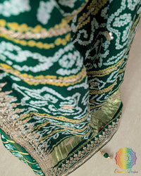 Full pallu view of the Emerald Green Gharchola Saree with traditional Bandhani check pattern