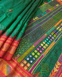 Green Ilkal silk saree body close up highlighting embroidery detail