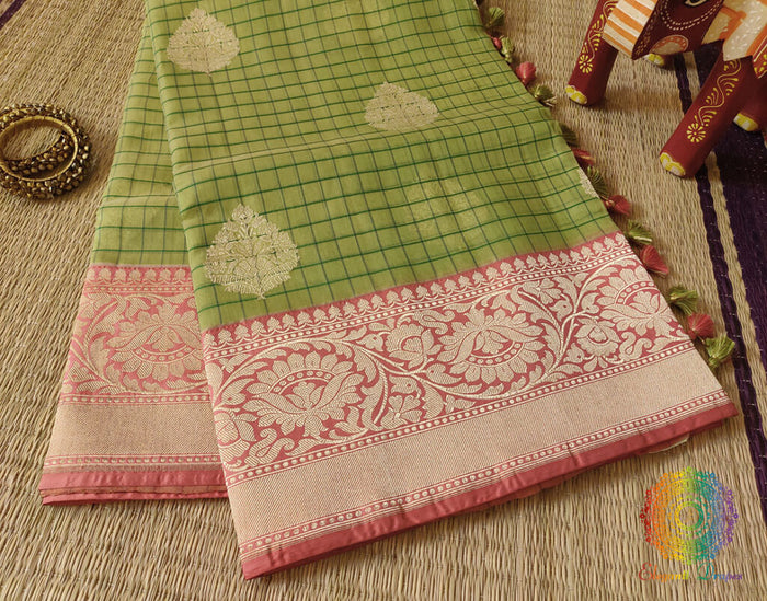 Green Banarasi Handloom Kora Silk Saree – Handloom Saree Online India | Elegantt Drapes