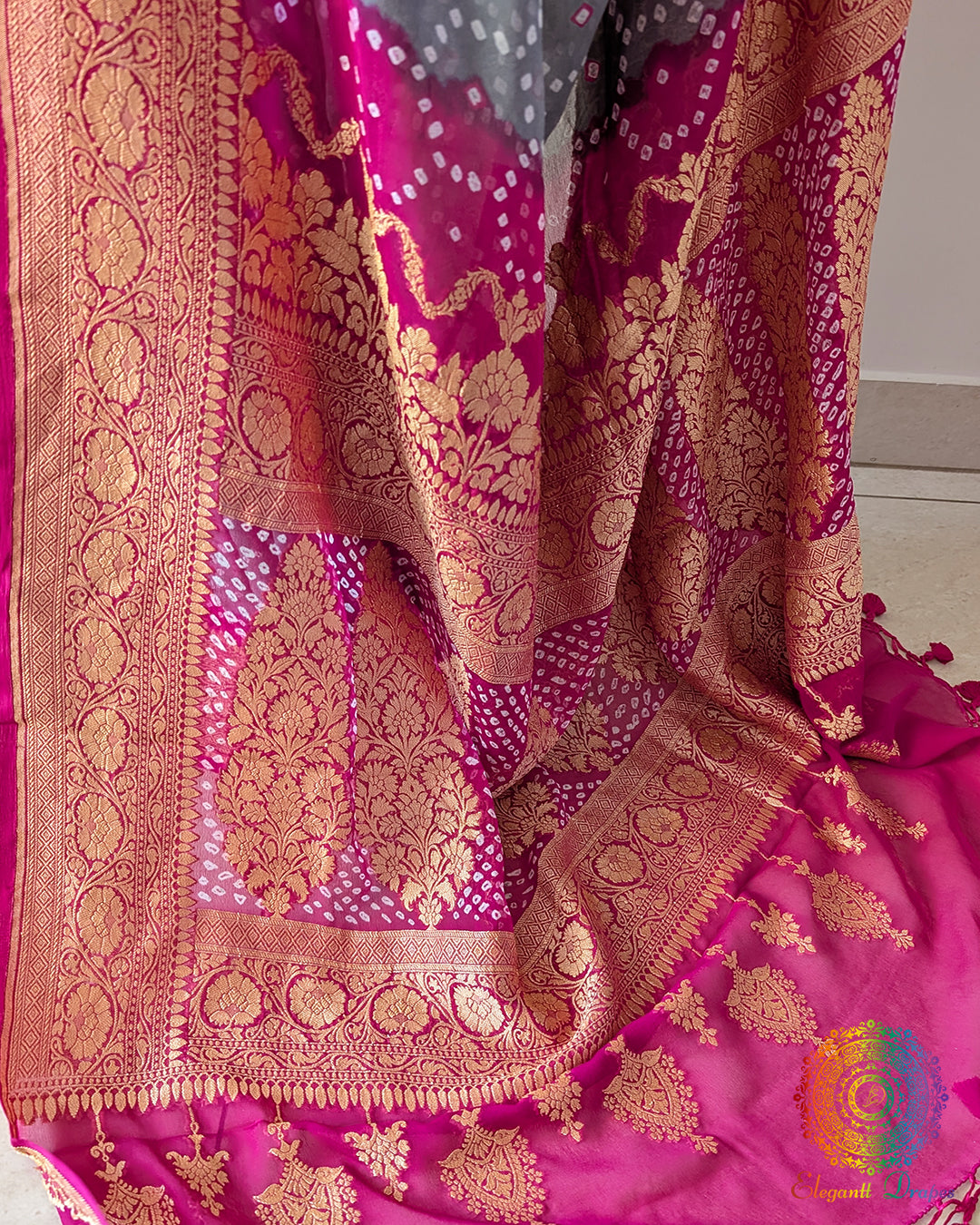 Detailed view of pink border and bandhani work