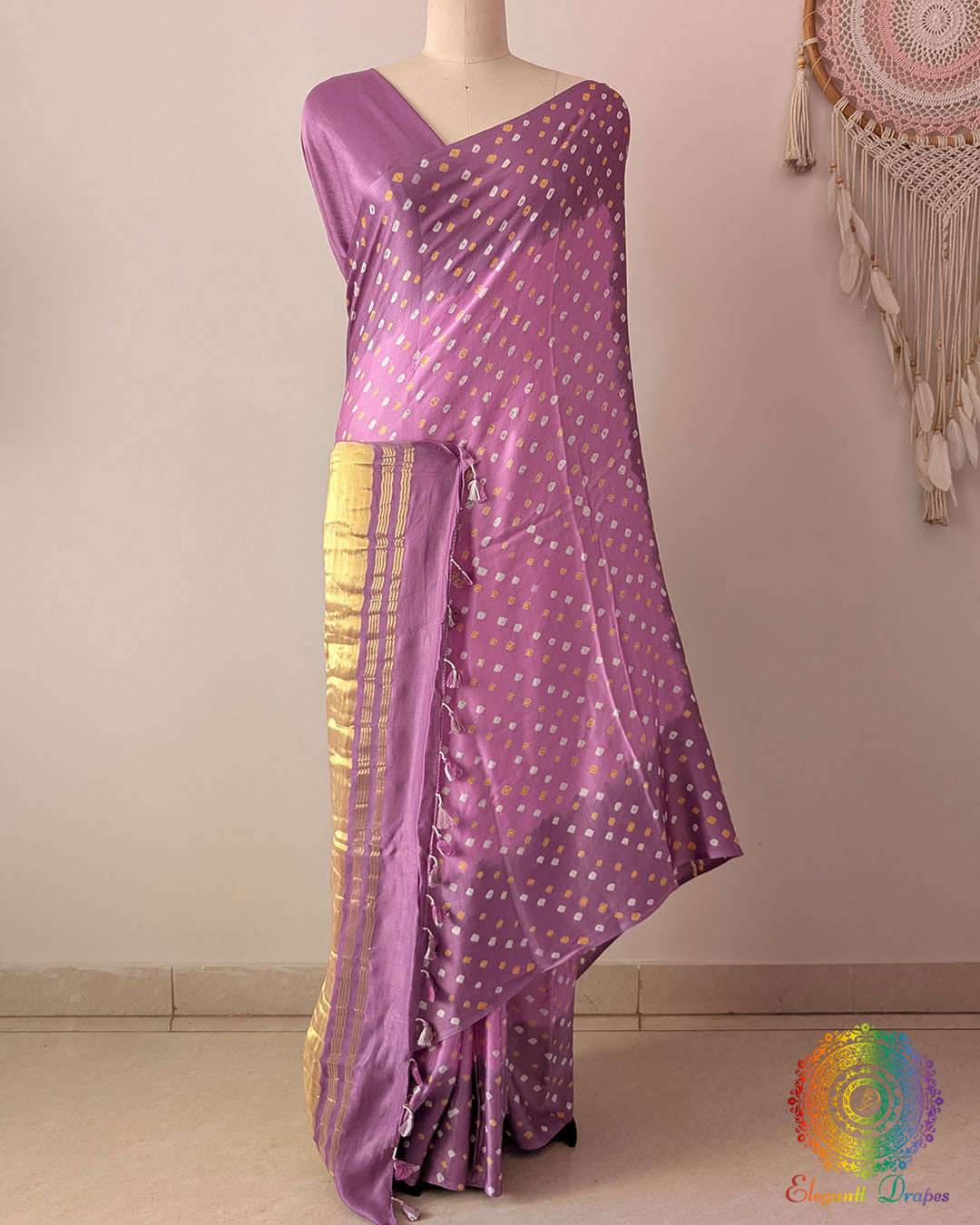 Lavender palla with tassels showcasing traditional Bandhani craftsmanship