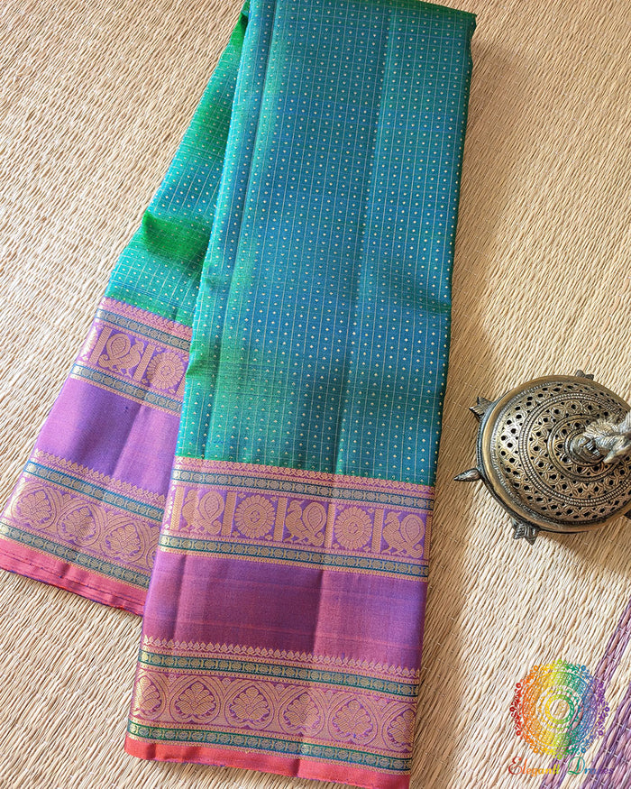 Peacock Green Pure Kanjivaram Handloom Silk Saree with 2-Gram Zari folded view