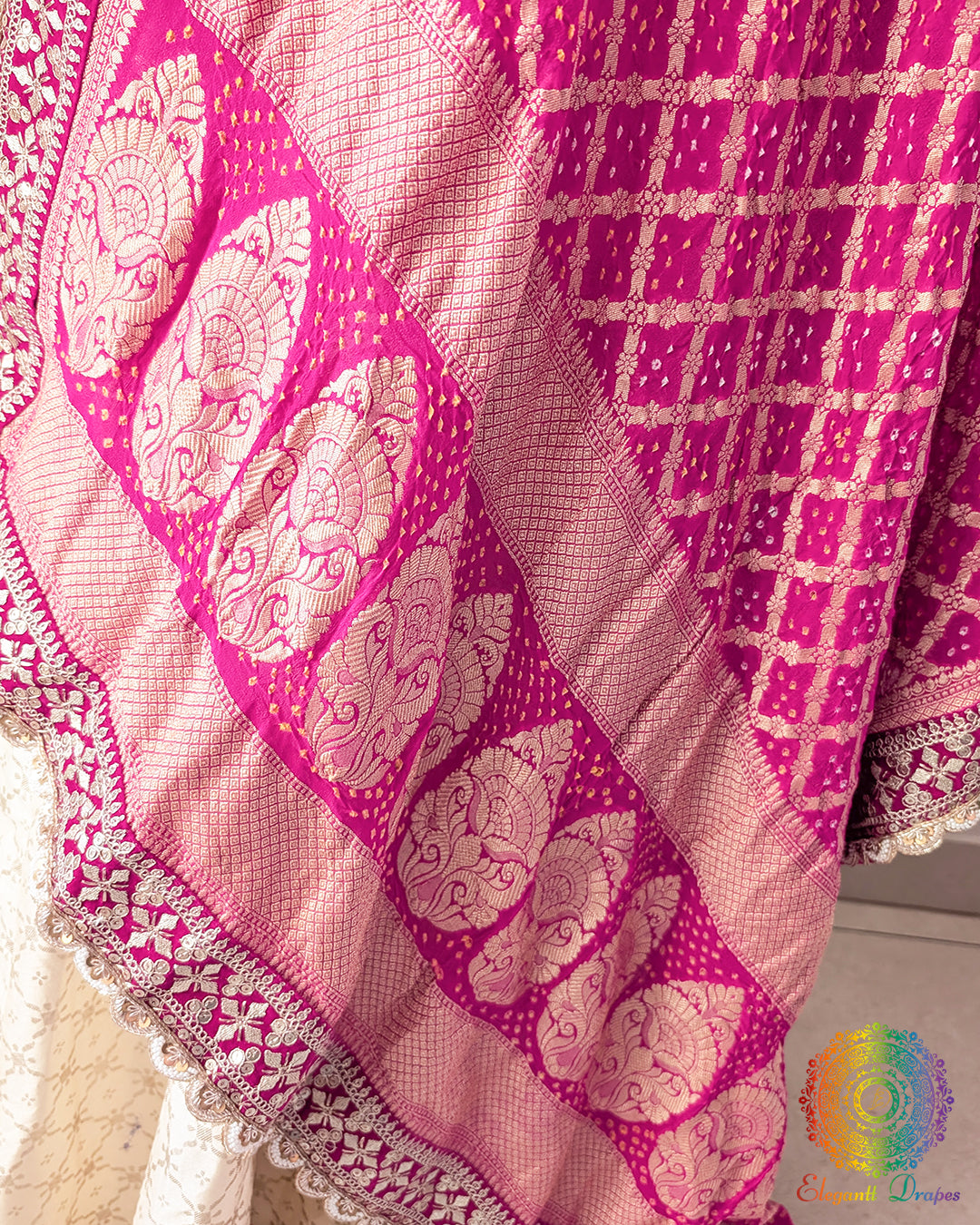 Elegant pink dupatta with scalloped border detailing