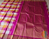 Richly woven pallu of the Pink Gold Checked Pure Kanjivaram Silk Saree featuring traditional 2-Gram Gold Zari craftsmanship