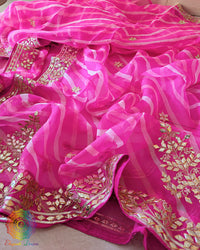 Pink Organza Leheria Saree – Detailed body view highlighting the soft pink Organza, graceful Leheria waves and intricate Kachha Gota Handwork