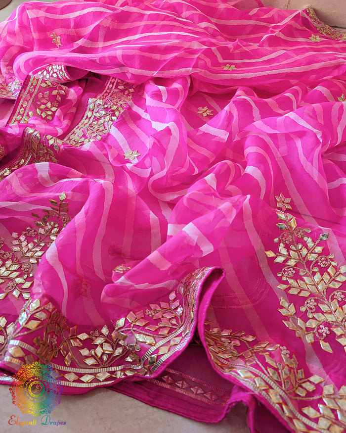 Pink Organza Leheria Saree – Detailed body view highlighting the soft pink Organza, graceful Leheria waves and intricate Kachha Gota Handwork