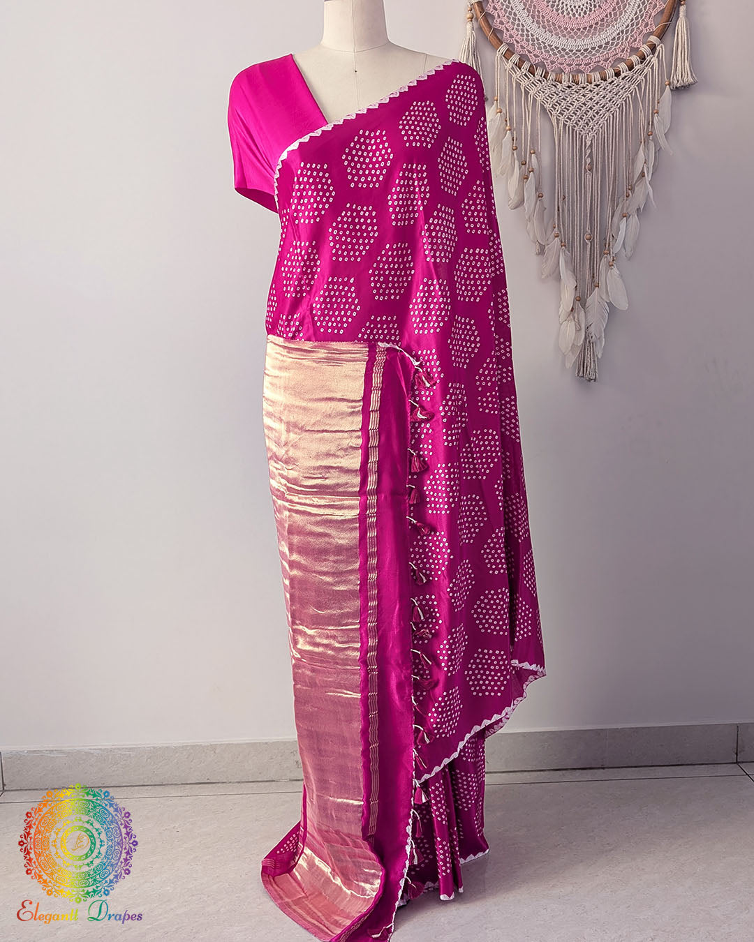 Rani pink pure Gaji silk Bandhani saree open view