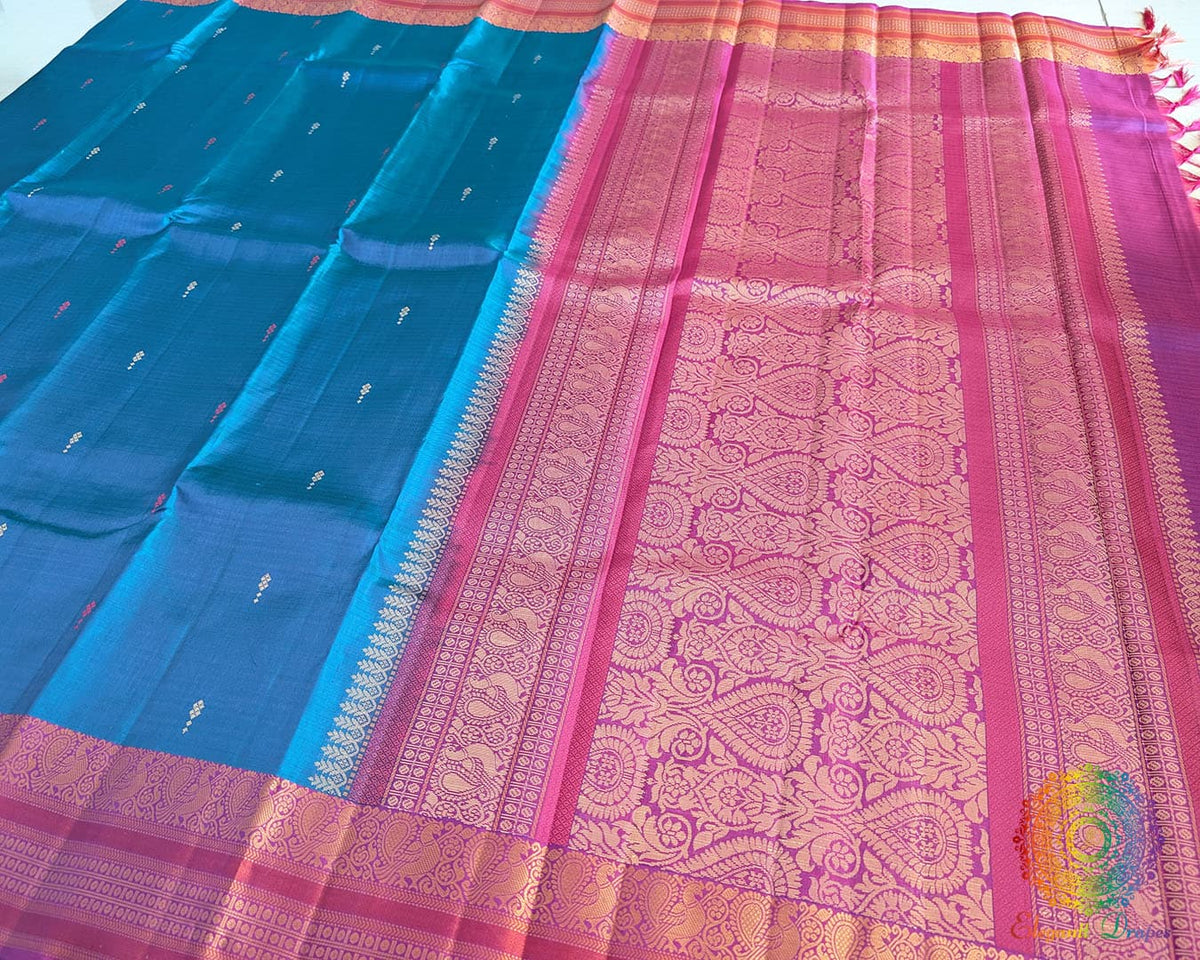 Sapphire blue Kanjivaram silk saree pallu view with rani border thread work