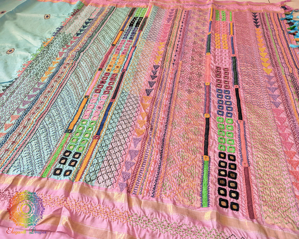 Sea green Kanjivaram silk Lambani saree fabric texture
