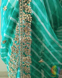 Sea Green Organza Saree – Close view of handcrafted Kachha Gota embellishment arranged over the traditional Leheria pattern