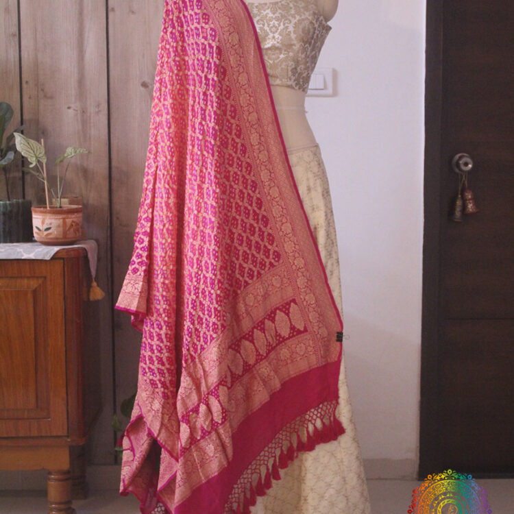 Pink Shaded Pure Banarasi Georgette Bandhani Dupatta